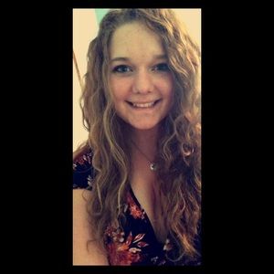 Meet your Posher, Kaitlyn